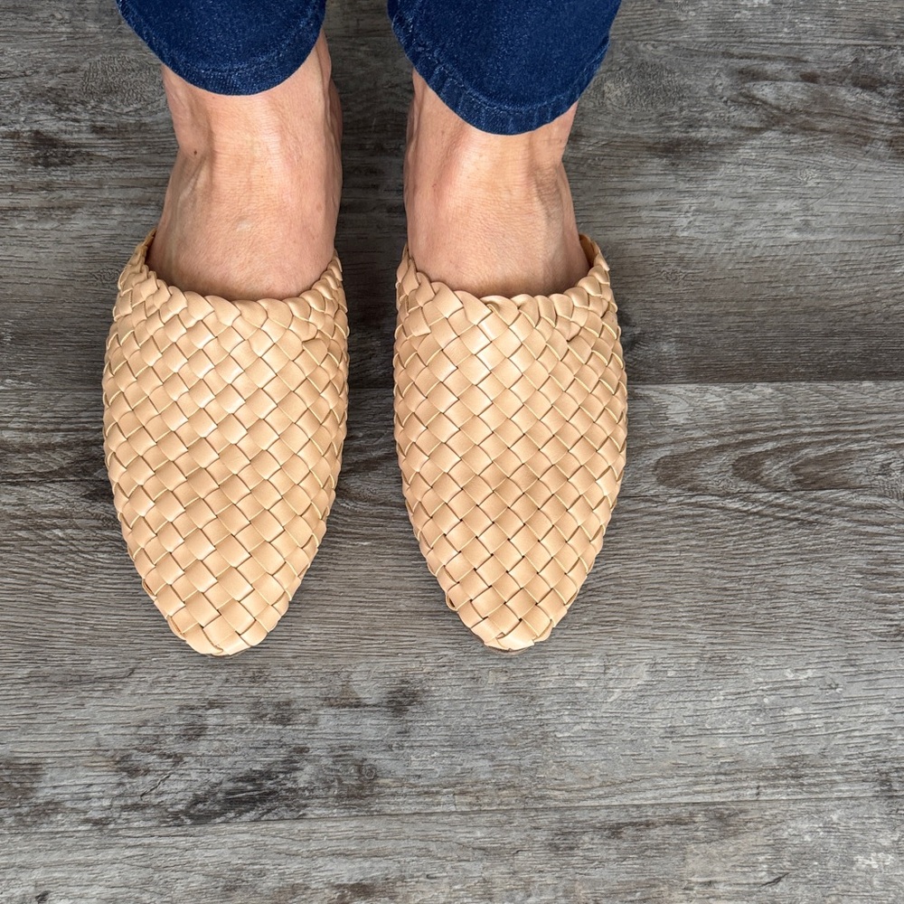 Universal Thread Tan Woven Loafers